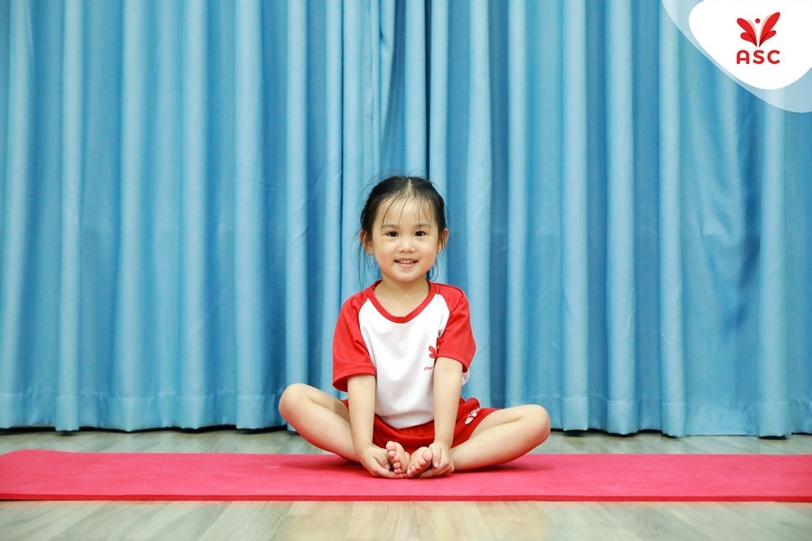 yoga-giup-be-nhan-dien-cam-xuc-va-thu-gian-5